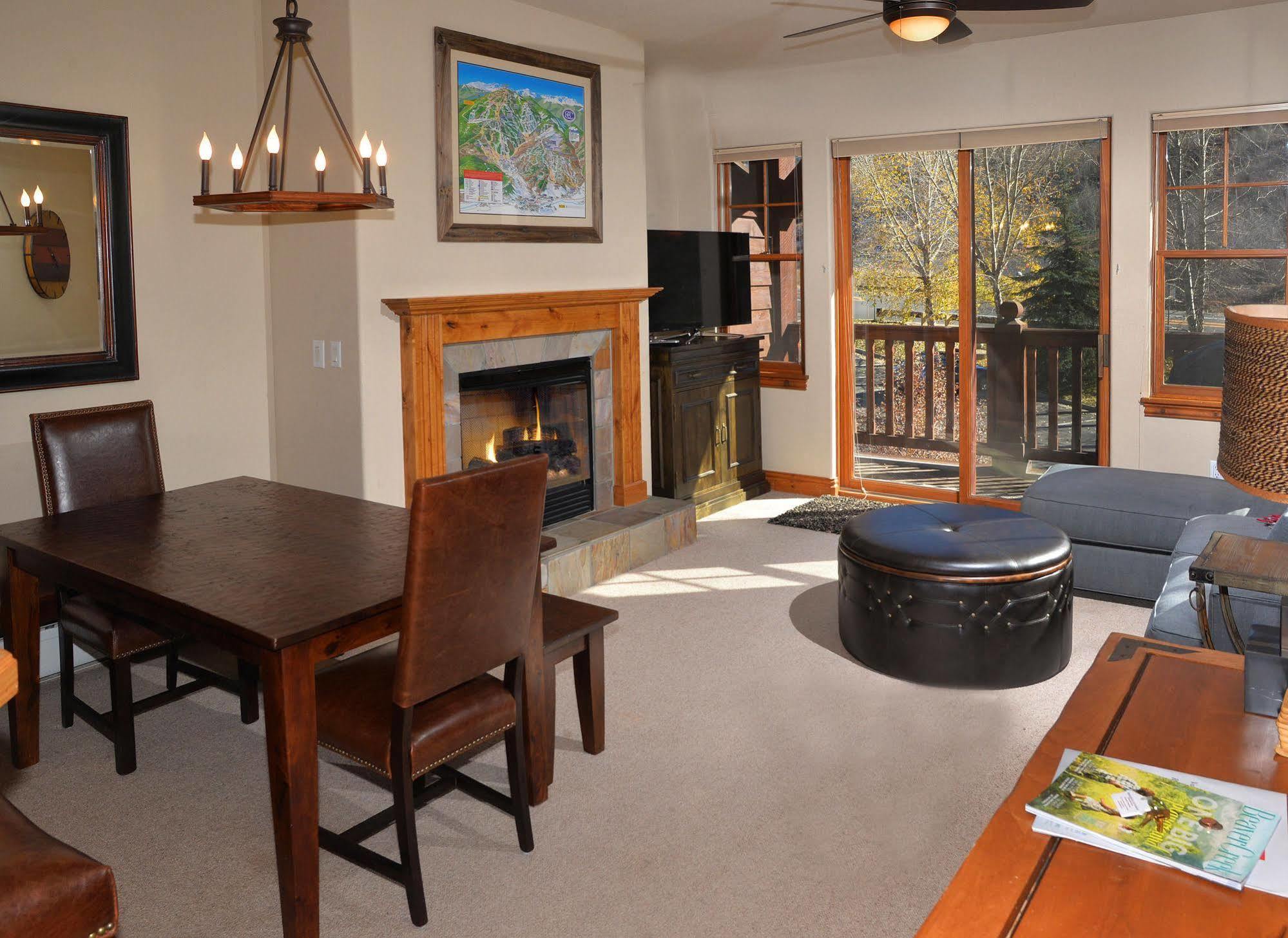 Lodge At Brookside Avon Village Eksteriør bilde
