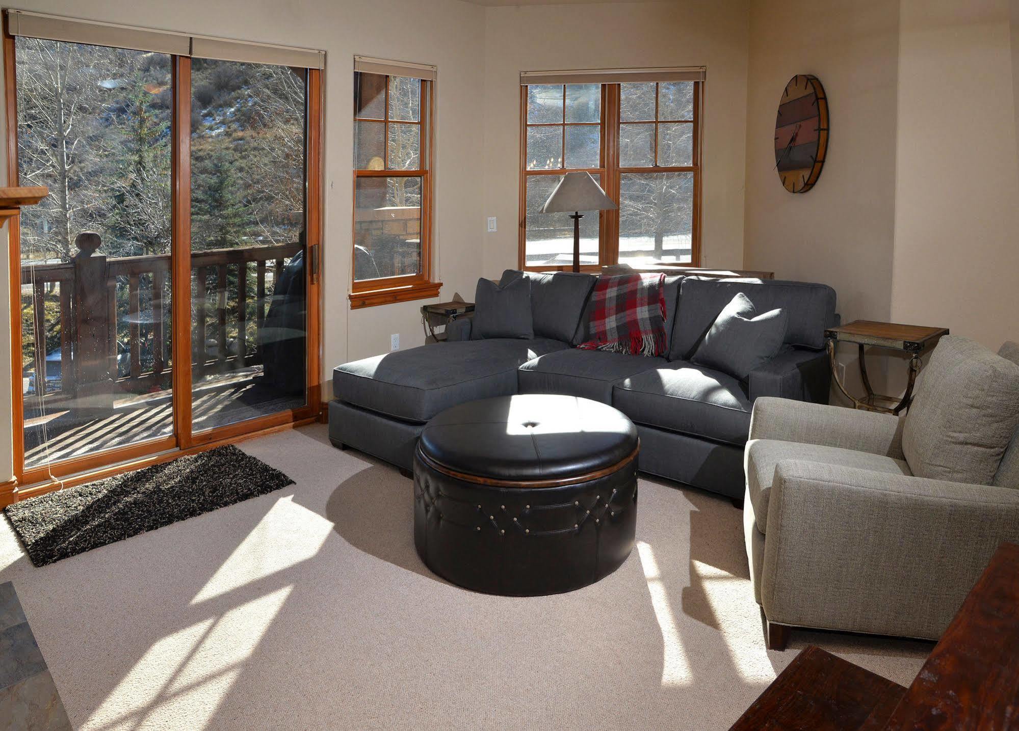 Lodge At Brookside Avon Village Eksteriør bilde