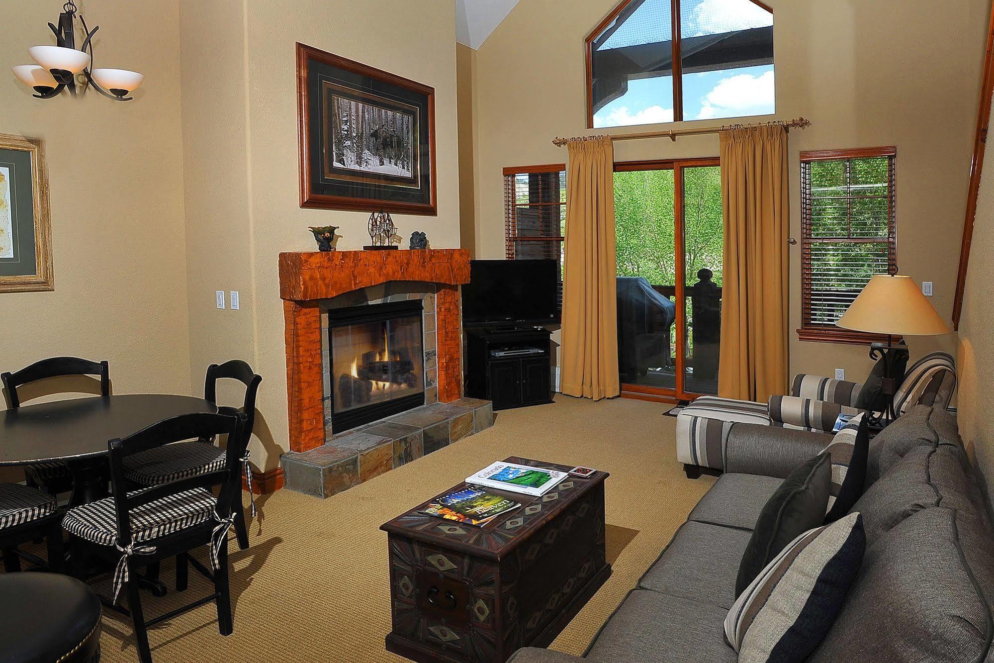 Lodge At Brookside Avon Village Eksteriør bilde