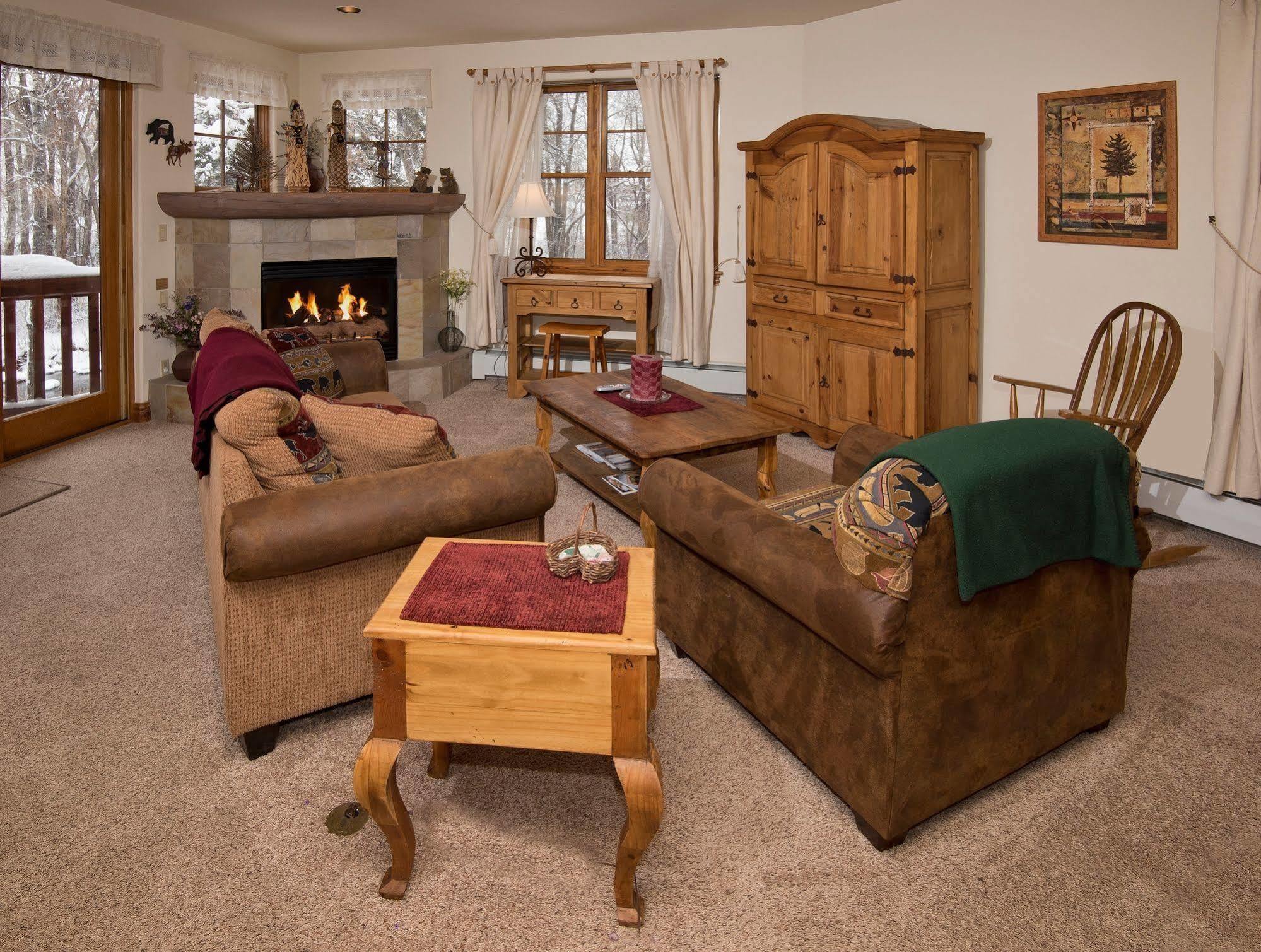 Lodge At Brookside Avon Village Eksteriør bilde